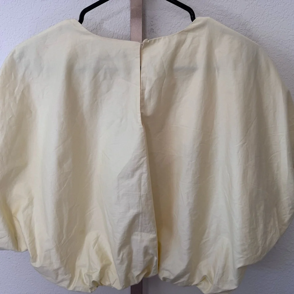 ZARA YELLOW Cream croppedBlouse